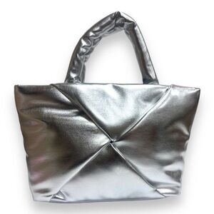 A New Day Puffer Shoulder Tote Bag
NWT
in Metallic Silver